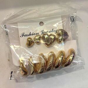 5 PAIRS OF GOLD EARRINGS
